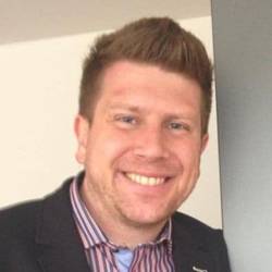Dr. Darius Zumstein