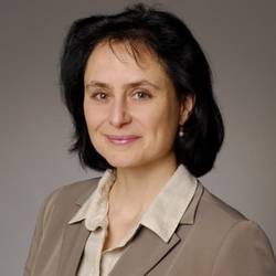 Dr. Lucie Salwiczek