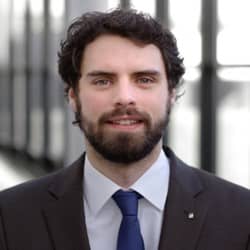 Maximilian Schniedenharn Maximilian Schniedenharn