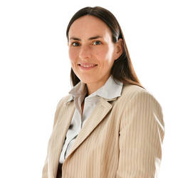 Dr. Carolin Kaiser Dr. Carolin Kaiser