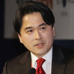 Hoon Jung Hoon Jung