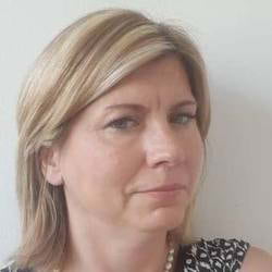 Dr. Karmen Kern Pipan Dr. Karmen Kern Pipan