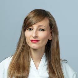 Carina Cheklit Carina Cheklit